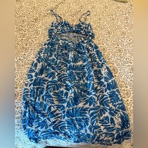 SHEIN Blue and White Leaf Print Maxi Dress